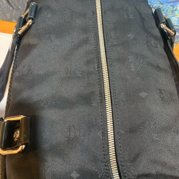 MCM Limited Boston with Lions - Picture 6 of 16